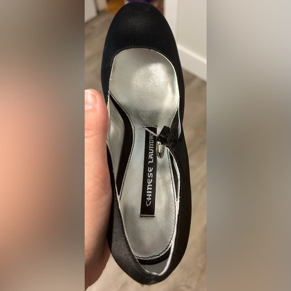 Satin 2.5” Chinese Laundry Paloma heel shoes - Picture 6 of 6